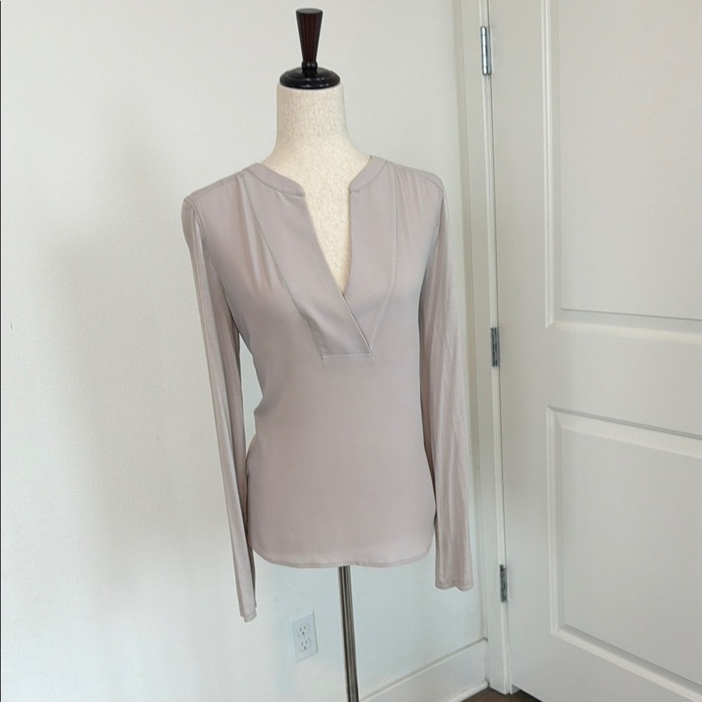 BCBG Pale Taupe Long Sleeve V-Neck Blouse